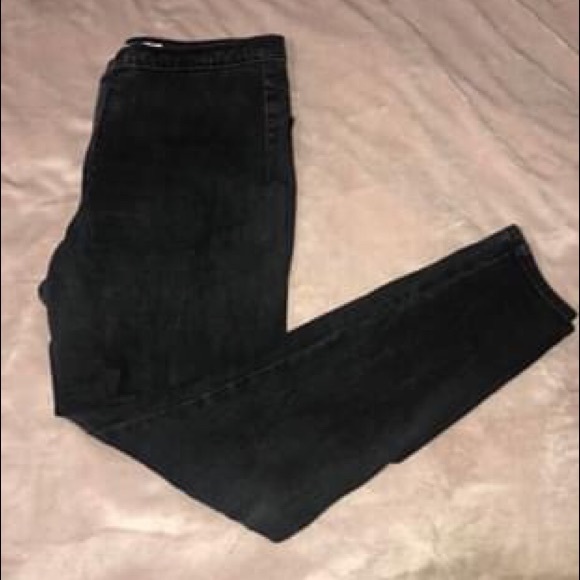 Levi’s runaround super skinny’s - Picture 1 of 1